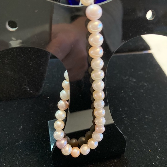 Pearl baroque stretch bracelets 3 options. Blush Ivory or a Mixture of both - Picture 7 of 9